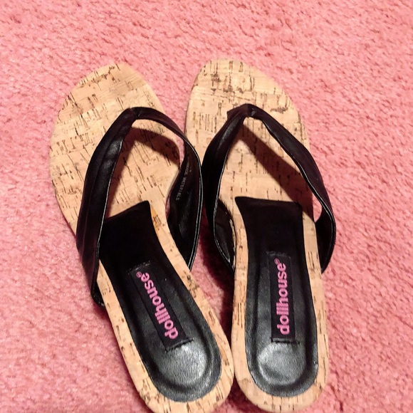 NWOT Dollhouse Kitten Heels - Picture 4 of 9